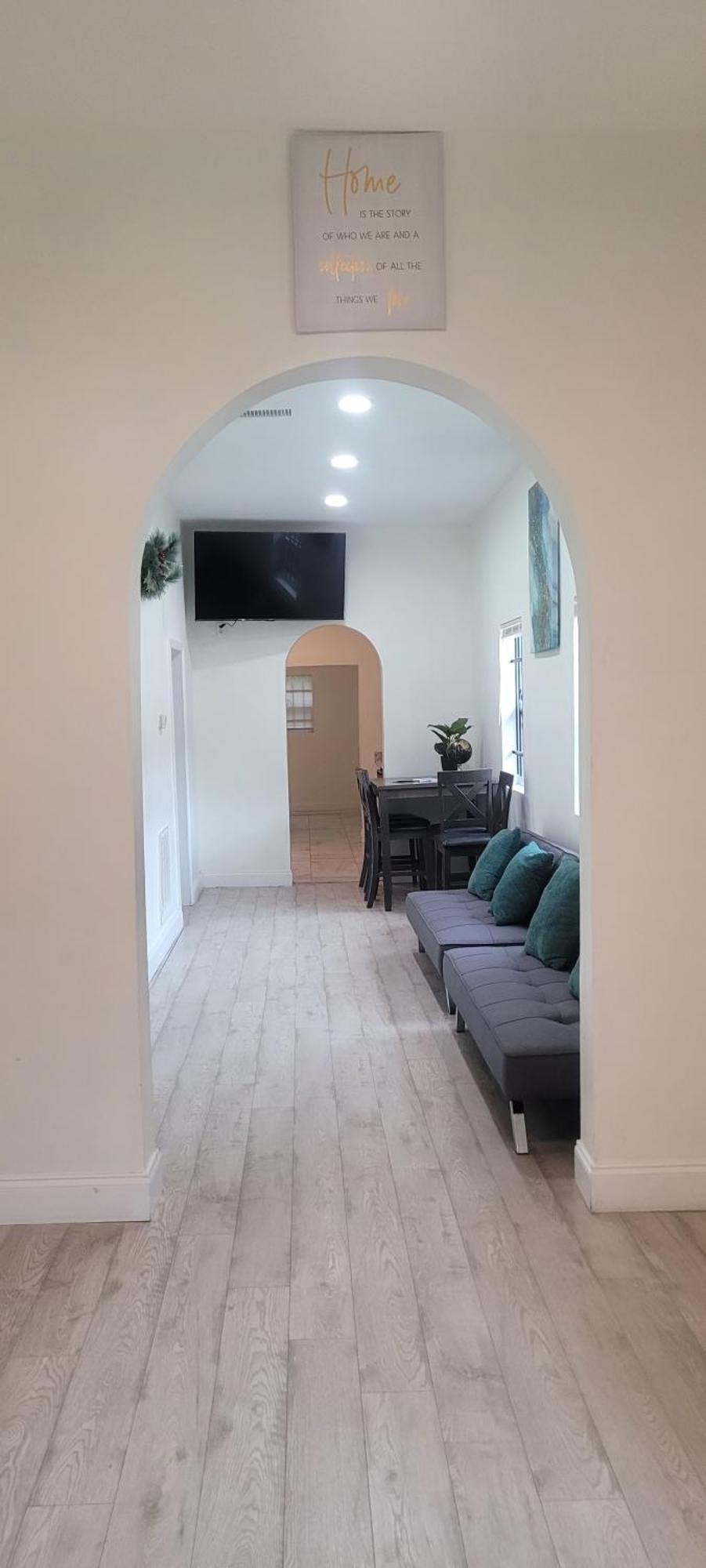 Large, Central, Lovely & Cozy 4Bed/2Bath - House By Everbank Stadium Jacksonville Luaran gambar
