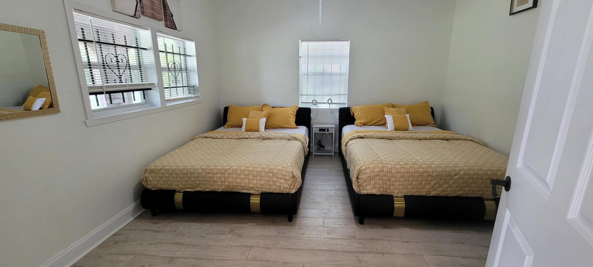 Large, Central, Lovely & Cozy 4Bed/2Bath - House By Everbank Stadium Jacksonville Luaran gambar