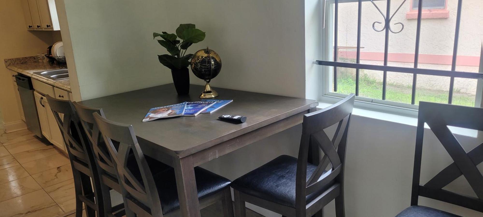 Large, Central, Lovely & Cozy 4Bed/2Bath - House By Everbank Stadium Jacksonville Luaran gambar