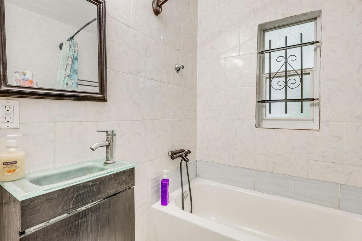Large, Central, Lovely & Cozy 4Bed/2Bath - House By Everbank Stadium Jacksonville Luaran gambar